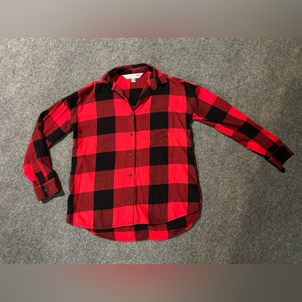 Old Navy women’s black and red “The Boyfriend” flannel shirt S